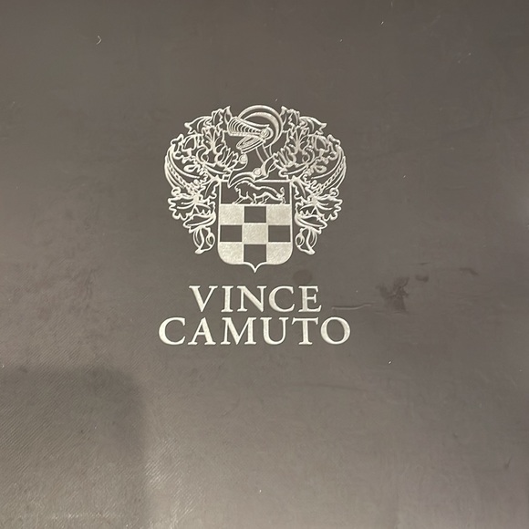 Vince Camuto White Ankle Boots size 9 - Picture 5 of 6